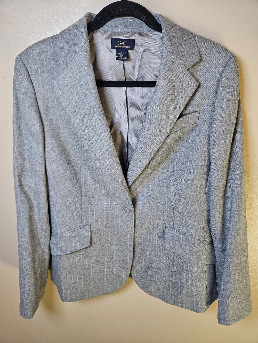 Brooks Brothers 346 Gray Pinstripe 100% Wool Button Business Blazer 12